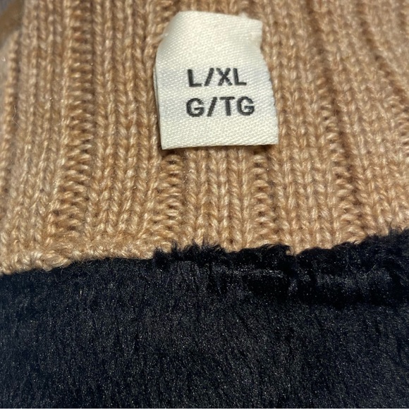UGG Camel Knit Wool Blend Gloves NWT - Picture 14 of 14